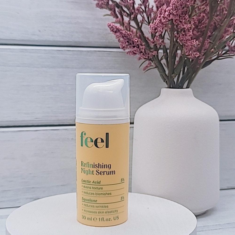 Feel Refinishing Night Serum